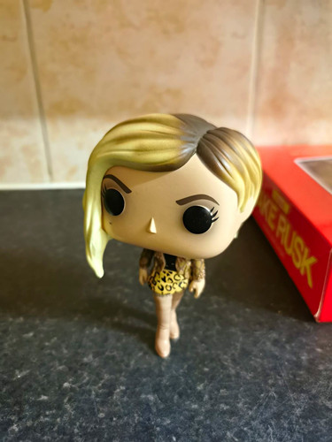 Funko vinyl figure blonde hair - funko,