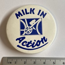 Collectible Advertising pin badge Milk In Action Bike Race Cycling Interest