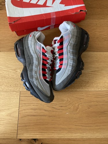 Solar red grey nike air - red/grey,