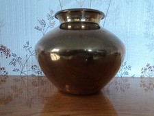 Antique WW1 ?  Brass Shell Case Vase. 13cm Diam x 11cm high. 600 gm. Excellent.
