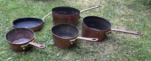 Vintage set copper pans - of,