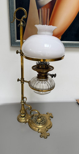 Antique oil lamp white - , vesta
