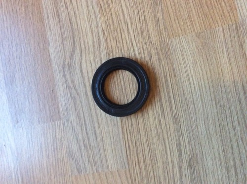 Lambretta rear hub - oil, seal