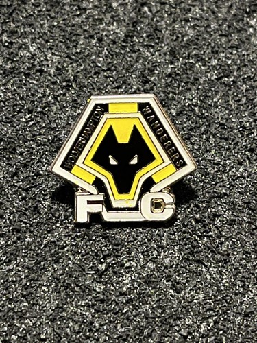 New wolves fans pin - wolves, badge
