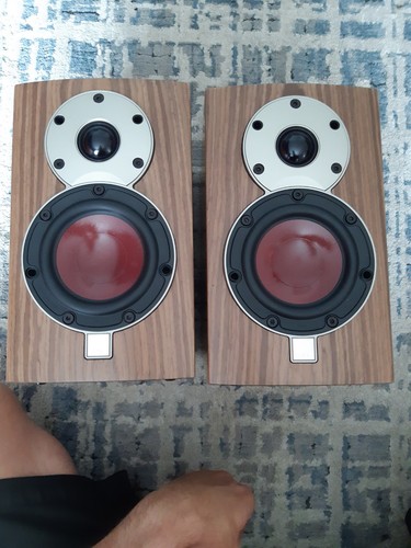 Dali menuet speakers - menuet,
