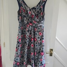 Womens Dickins And Jones