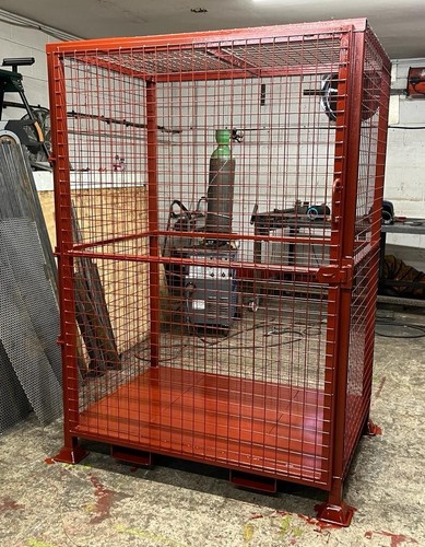 Lockable gas bottle storage - lockable,