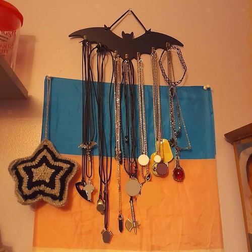 Key holder bat - holder,