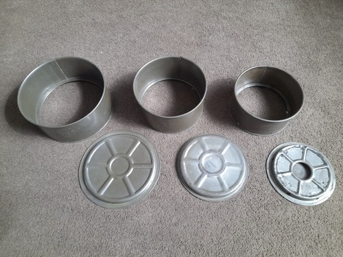 Vintage cake tins round - cake,