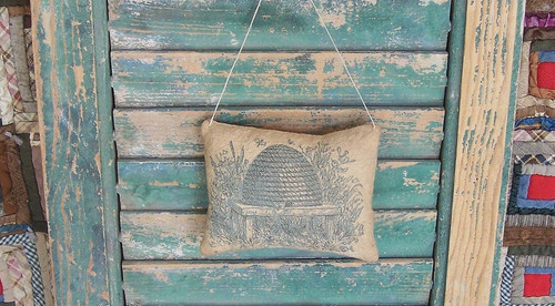 Rustic primitive beeskep bee - primitive,