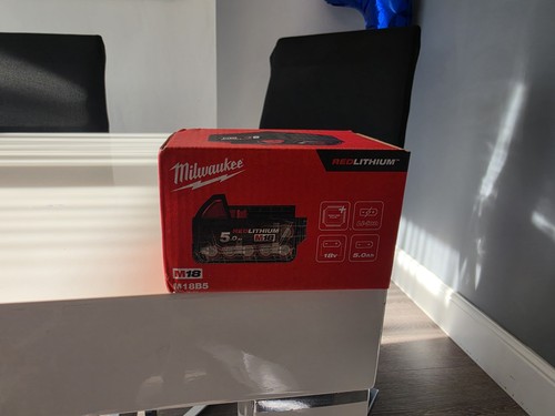 Milwaukee m18b5 0ah red - milwaukee,