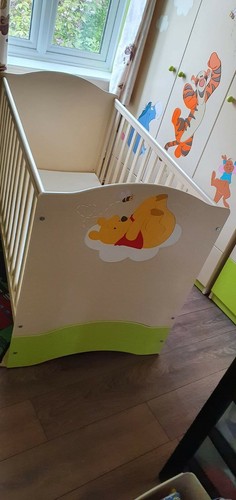 Winnie the pooh - winnie,