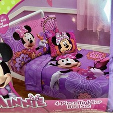 Disney 4 Piece Minnie's Fluttery 3.5 x 10 x 13 inch (Pack of 1), Multicolor 