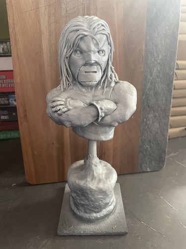 Wwe wwf demon kane sculpture - wwe,