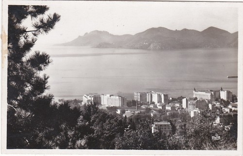 E0842 cannes view of the - cannes,