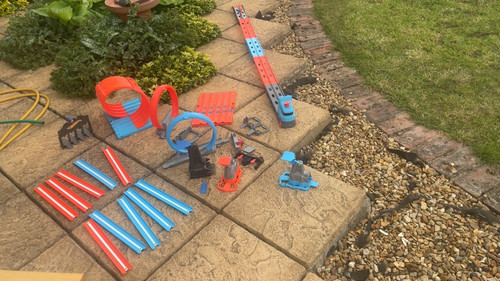 Hotwheels random track set - random,