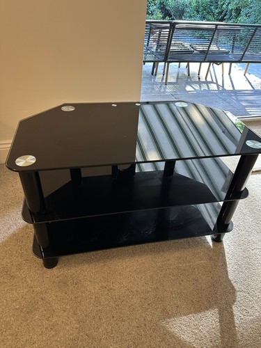 Black glass corner stand - corner,