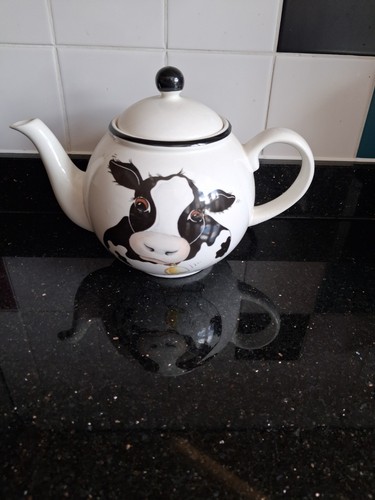 Arthur wood back front - , tea