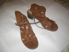 Ladies shoes ‘ NEW LOOK ‘ – size 5 wide fit – brown – good condition
