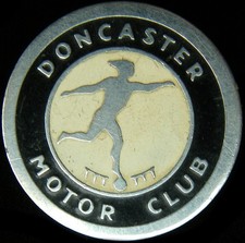 Doncaster Motor Club pin badge (sb 1143)