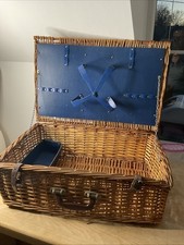 Vintage Wicker Retro Picnic Hamper   The  Bretton Collection England