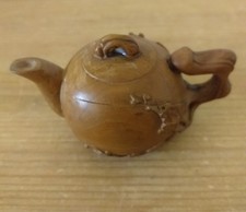 NETSUKE / TEAPOT / ? BOXWOOD