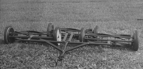 1950s 8x10 roxy - 1950s, lawnshear