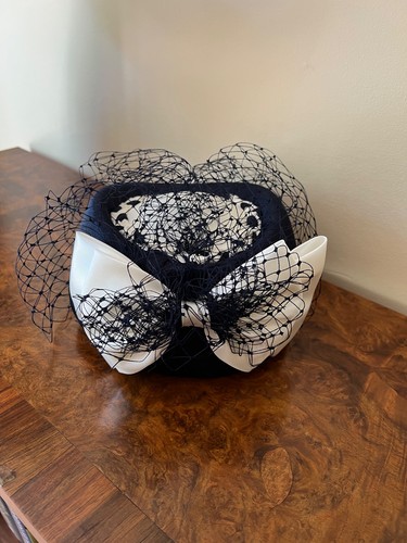 Vintage 1950s 60s - navy, percher