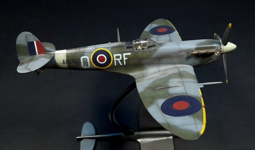 Spitfire 72 painted - mk, 1/72