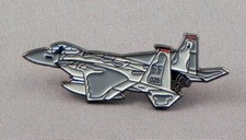 F15 PLANE ENAMEL PIN BADGE - NEW