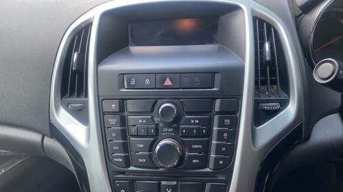 Vauxhall astra genuine navi - j,