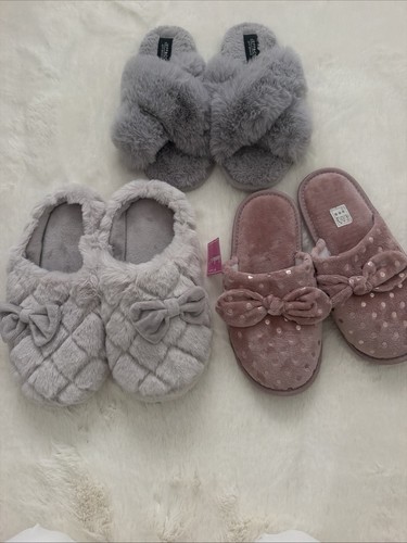 Pair ladies slippers - 3,