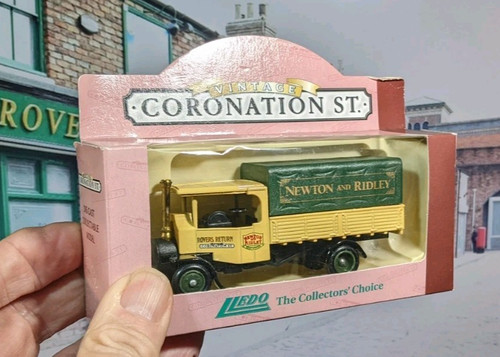 Coronation street newton - coronation,