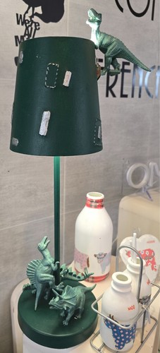 Transformed lamp base and - transformed,