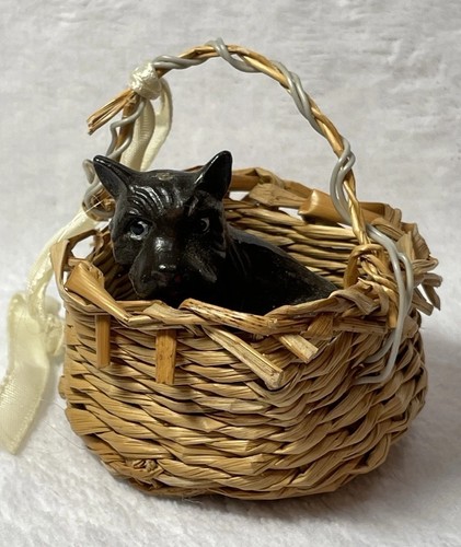 Miniature toto dog basket - toto, in