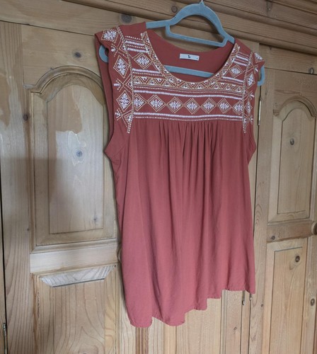 Unusual ladies top size - unusual,