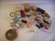 LARGE COLLECTION OF 30 VINTAGE SEWING THREADS 