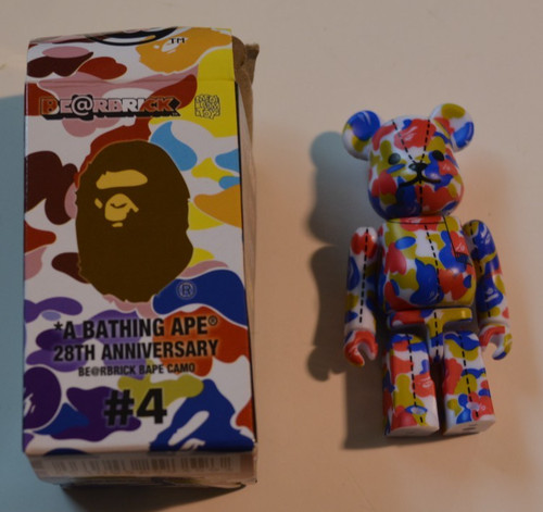 Medicom bearbrick bathing - medicom,