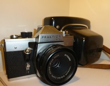 CASED CLEAN STREET SNAPPER PRAKTICA LTL with 50mm F2.8 ZEISS TESSAR  LENS