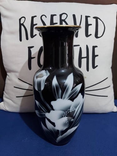 Japanese black porcelain - porcelain, vase