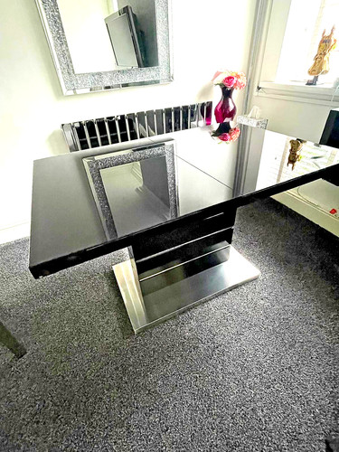 Glass dining table - , good