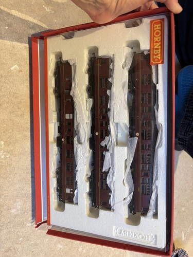Hornby long train - hornby,