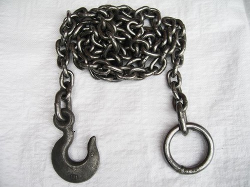 Heavy duty tow - chain, with