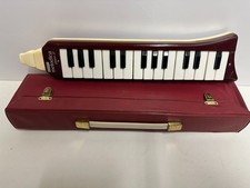 Hohner Red Melodica piano 27 with matching Protective Case Germany GWO F/GC