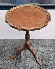 Vintage Mahogany 3 Leg Turned