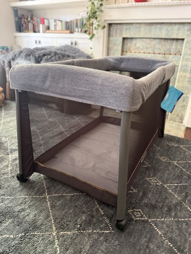 Graco lightweight portable - graco,