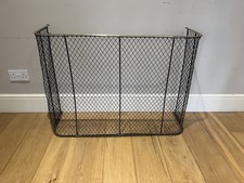 ANTIQUE LATE VICTORIAN  BLACK WIRE NURSERY FIRE GUARD SCREEN WITH BRASS TOP RAIL