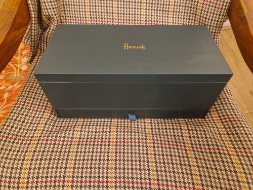 Harrods teal gold - harrods, interior