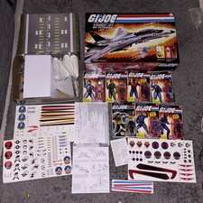 G.I.JOE - Combat Jet Skystriker XP-14F new sealed 7 figures plus accessories 