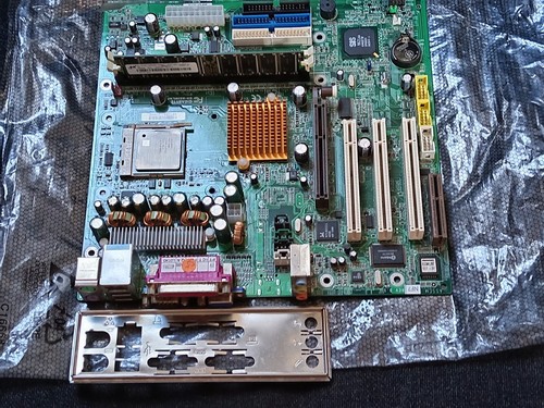 Socket 478 gigabyte - socket,